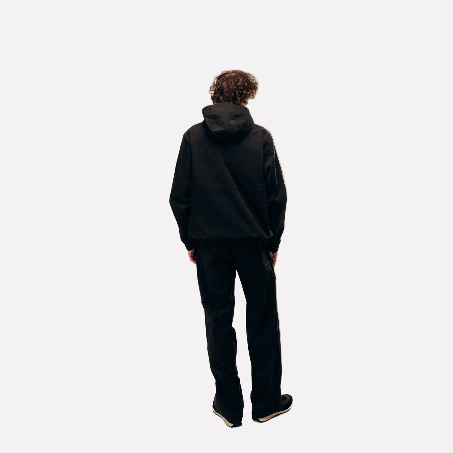 Nōma Cloak Black